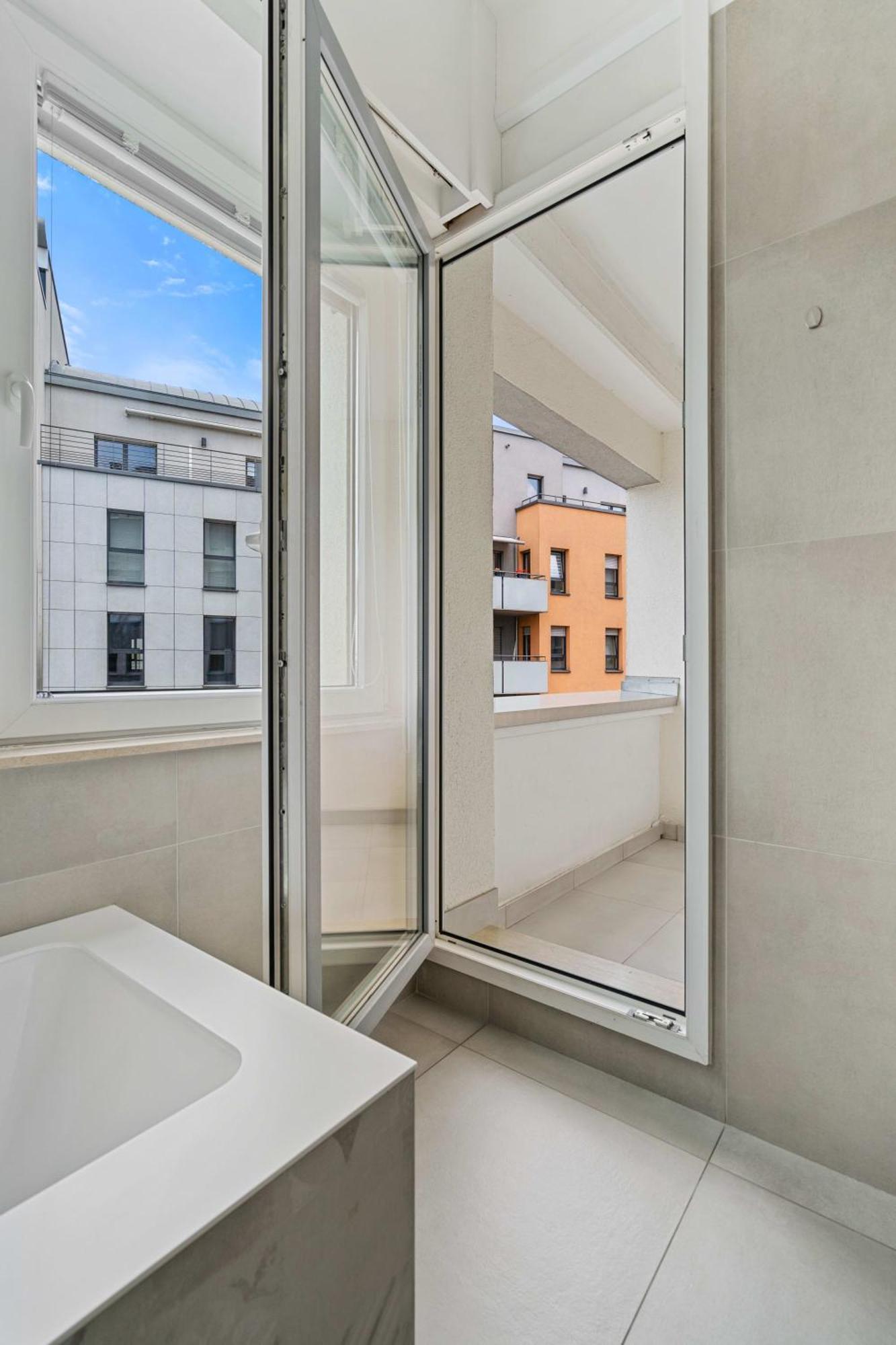 Central Lux 2Br Apt With City Views & Balcony Lussemburgo Esterno foto